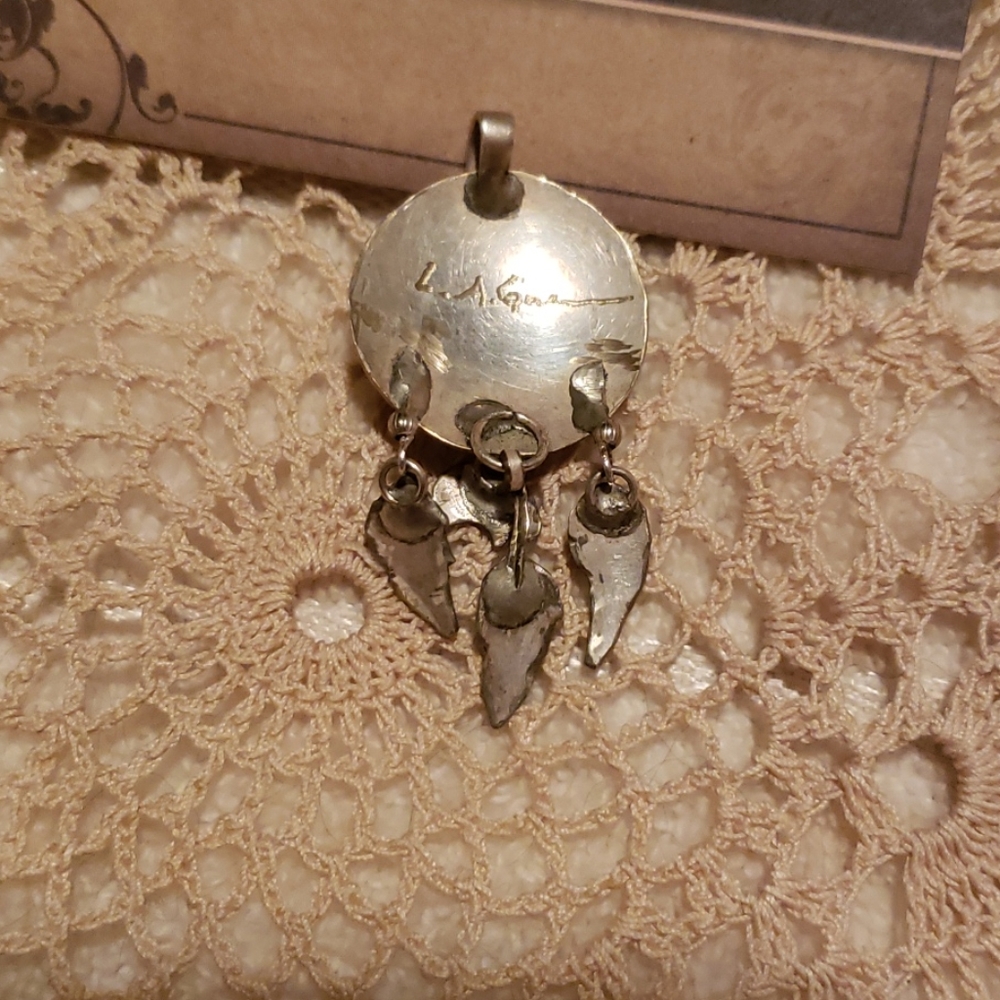 Pendant - Picture 2 of 3